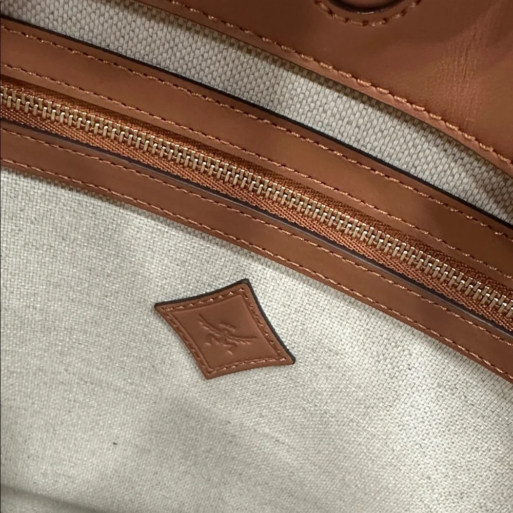 NWT MCM Medium Himmel Lauretos Tote Bag - Picture 12 of 12